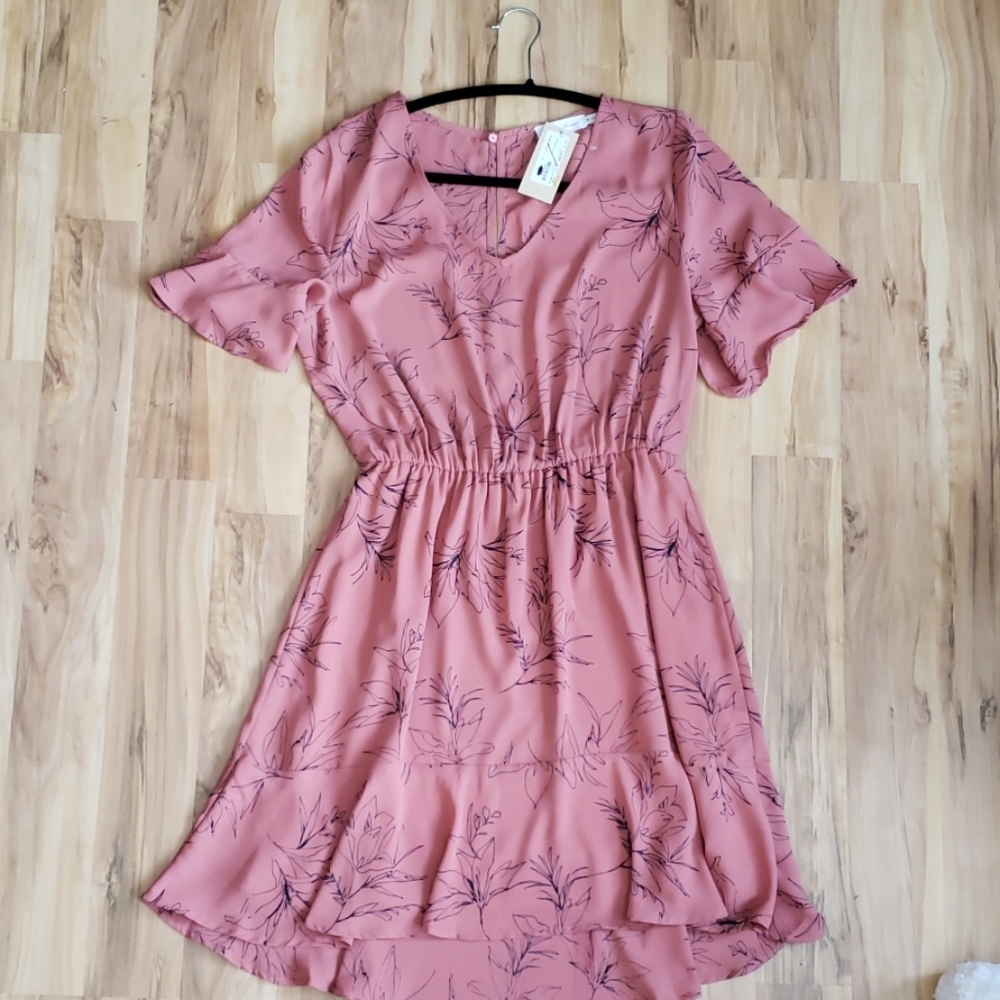 All In Favor Ruffle sleeve dress size M